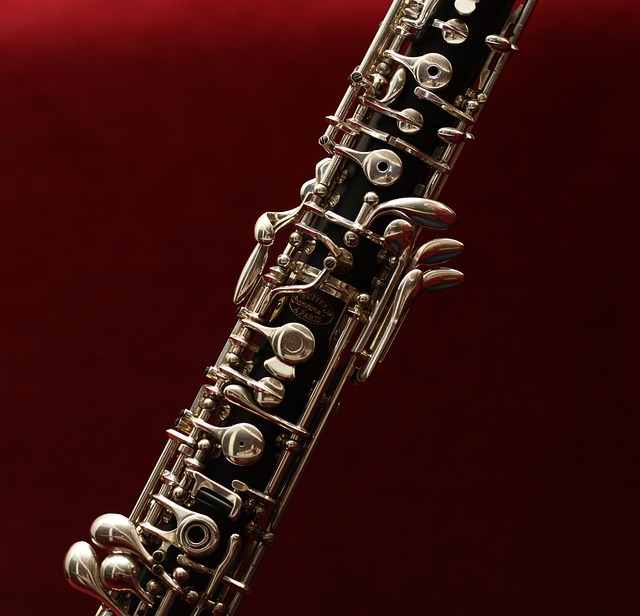 Very nice classic instrument.