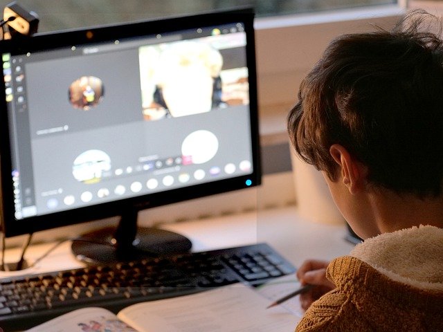 práce se staženým videem